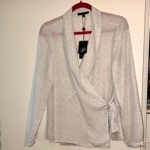 Adrianna papell- Ivory speckled Top - Size Medium